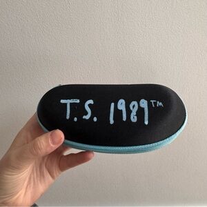 Black and Blue Taylor Swift 1989 sunglasses case
